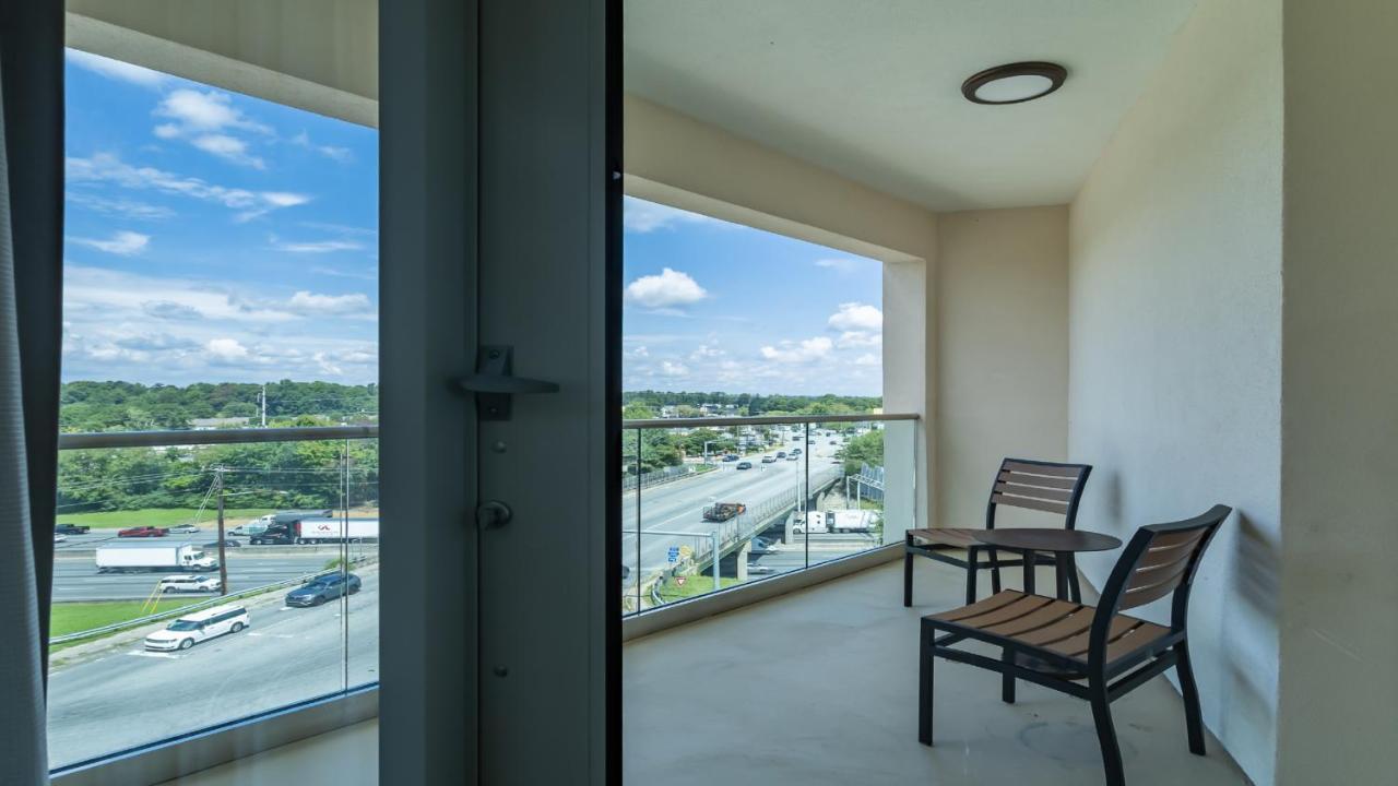 Courtyard By Marriott Atlanta Dunwoody Hotell Exteriör bild