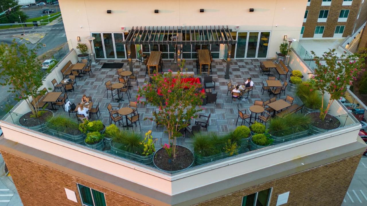 Courtyard By Marriott Atlanta Dunwoody Hotell Exteriör bild