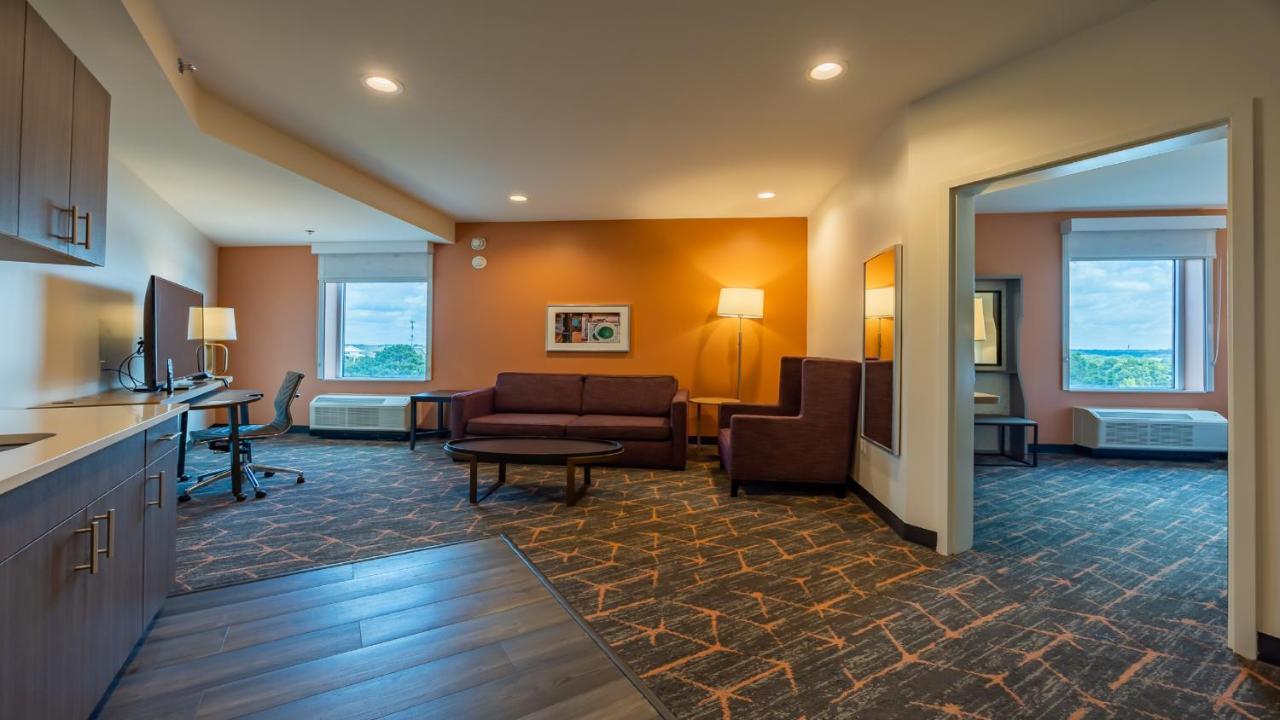 Courtyard By Marriott Atlanta Dunwoody Hotell Exteriör bild