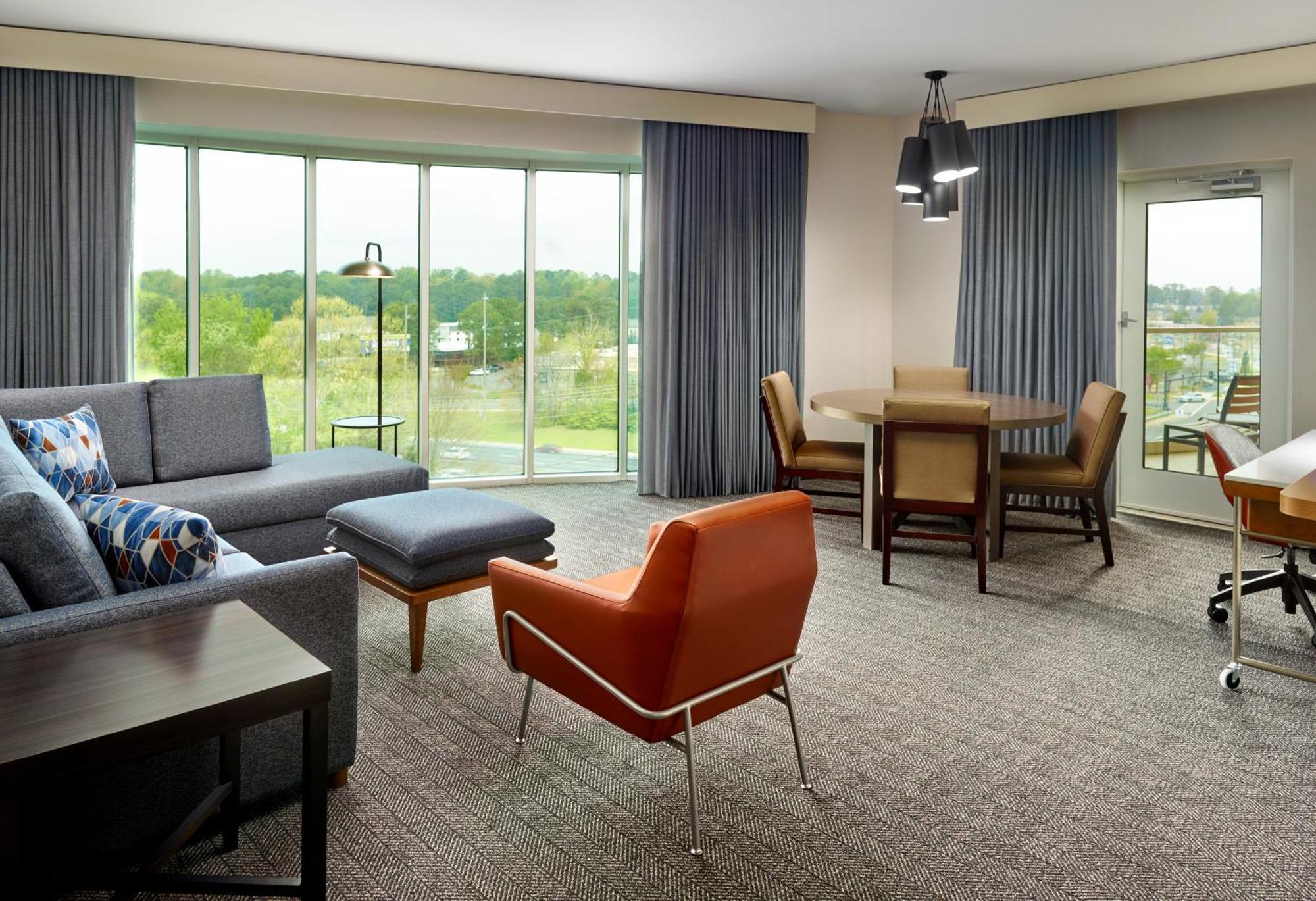 Courtyard By Marriott Atlanta Dunwoody Hotell Exteriör bild