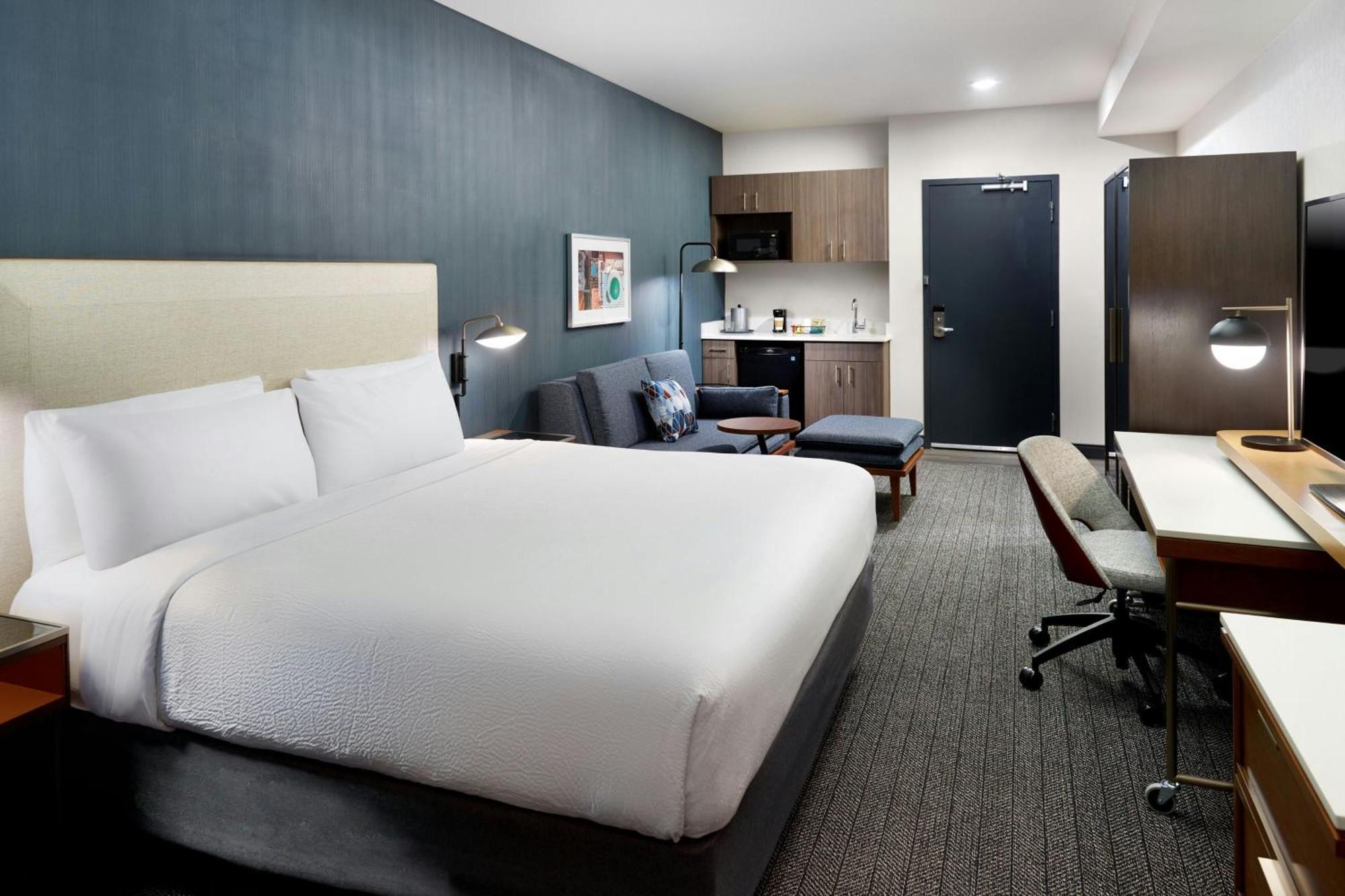 Courtyard By Marriott Atlanta Dunwoody Hotell Exteriör bild