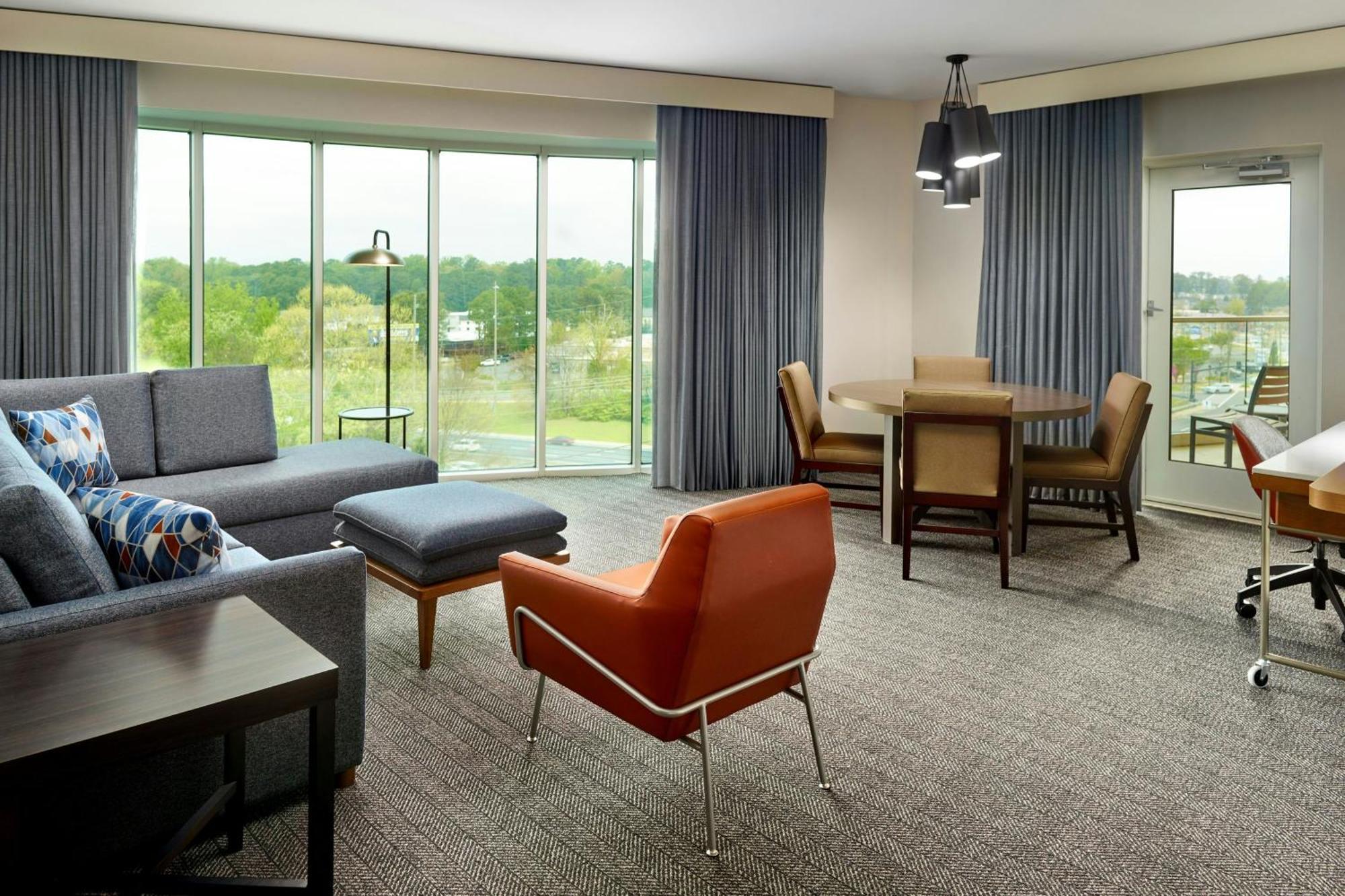 Courtyard By Marriott Atlanta Dunwoody Hotell Exteriör bild